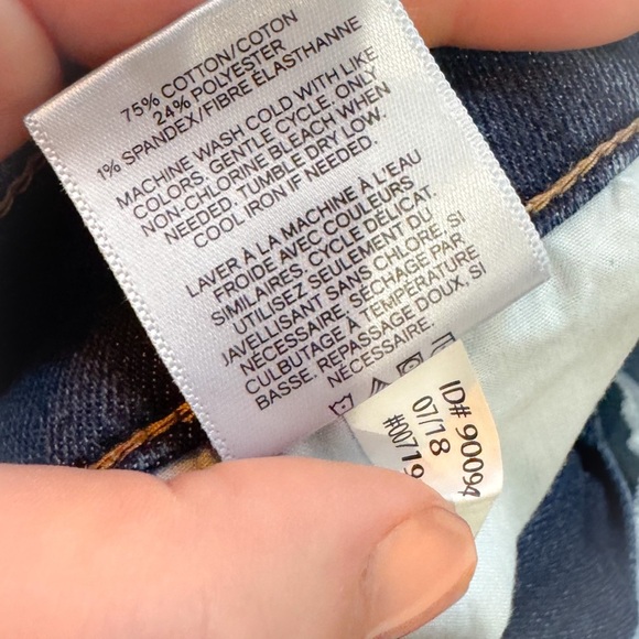 Express medium wash mid rise jegging ❤️ - Picture 9 of 10